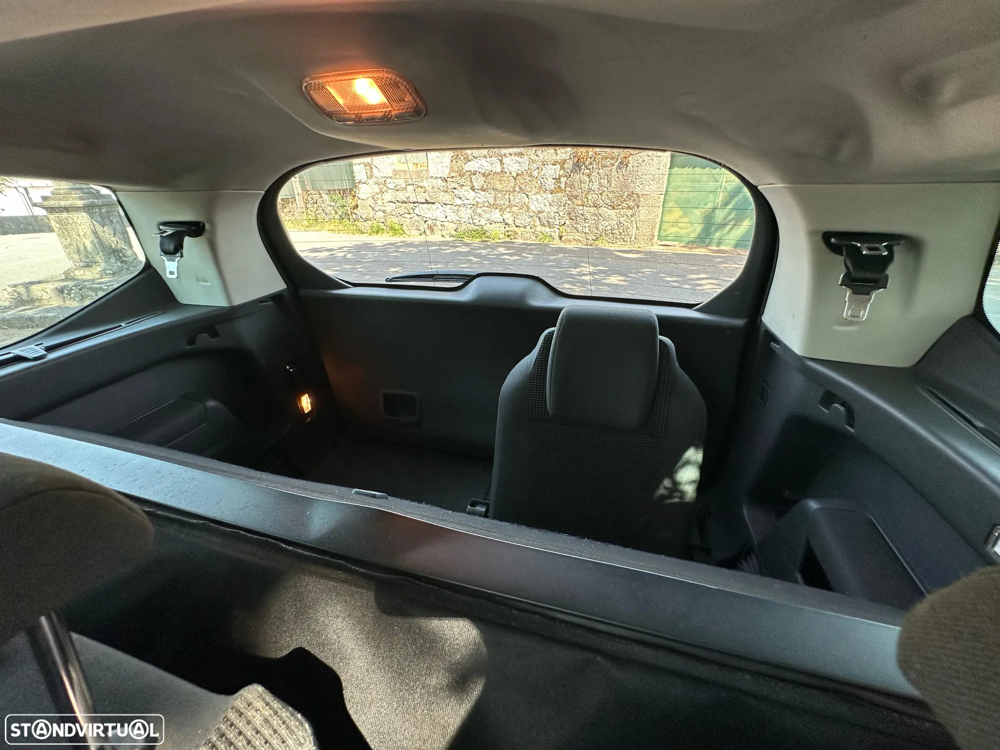 Peugeot 5008 1.6 E-HDi 7L Allure J17 CMP6 - 24