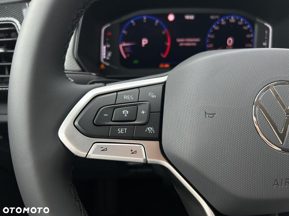 Volkswagen T-Cross - 16