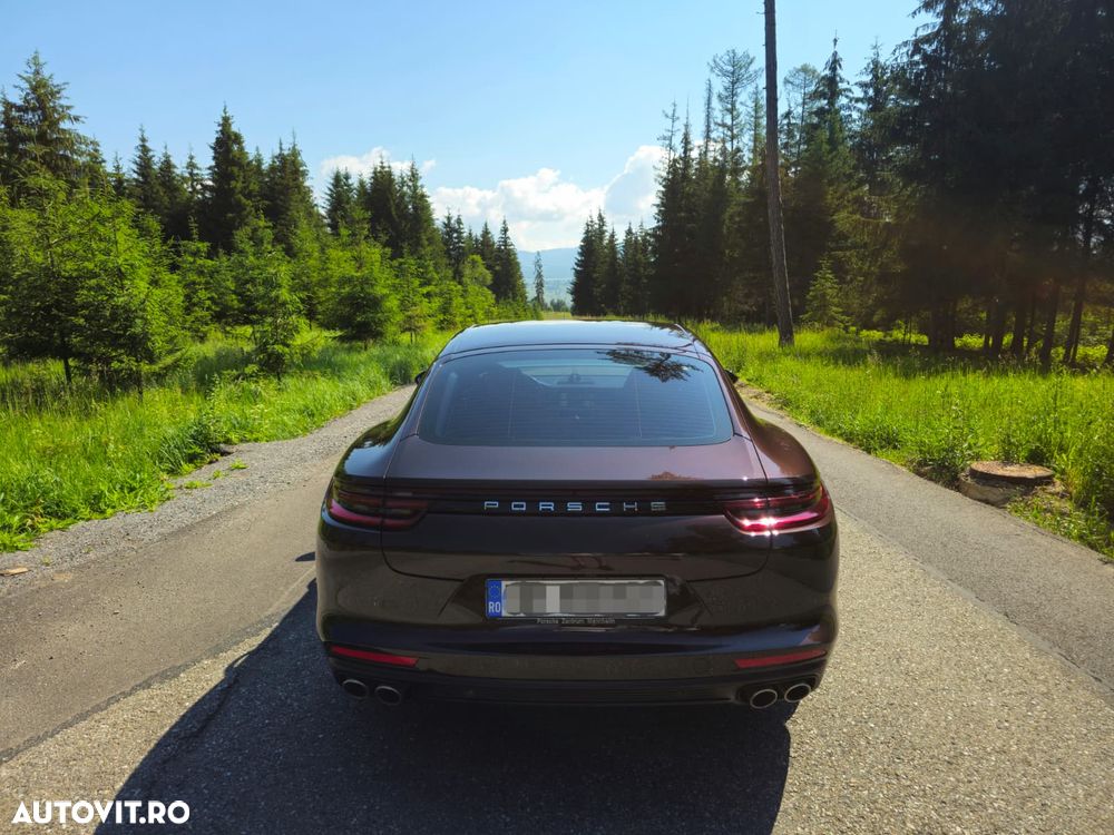 Porsche Panamera 4S - 9