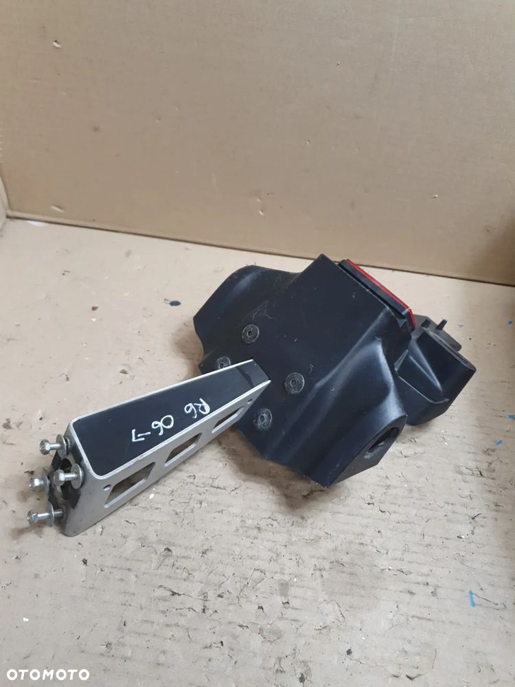 Yamaha YZF-R6 600 RJ11 (2006 - 2007) Mocowanie tablicy zadupek ogon - 6