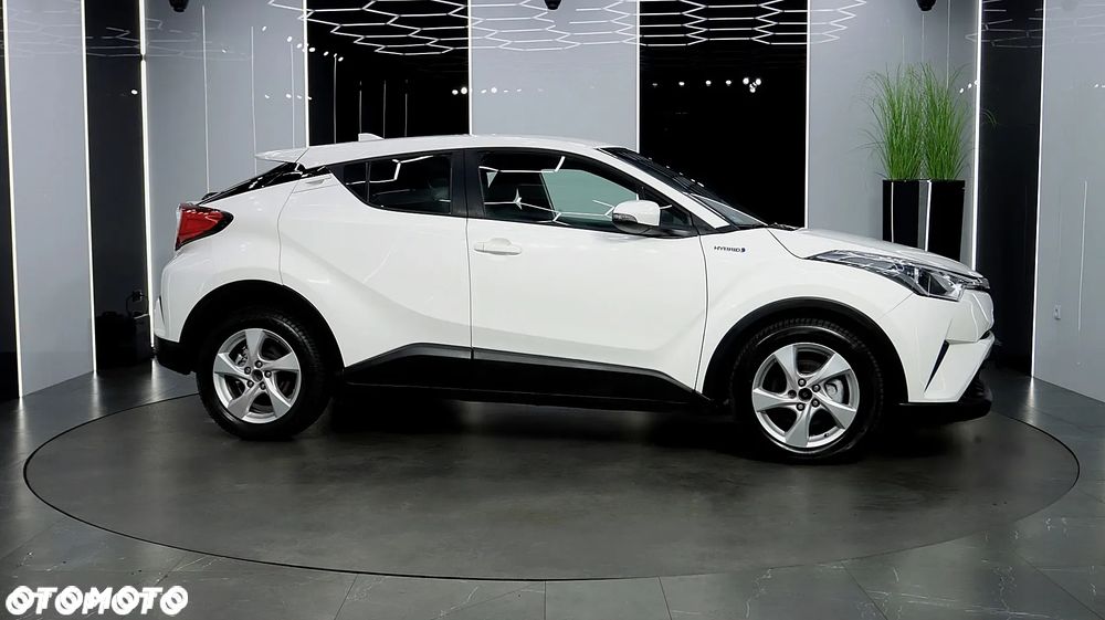 Toyota C-HR Business-Edition - 11