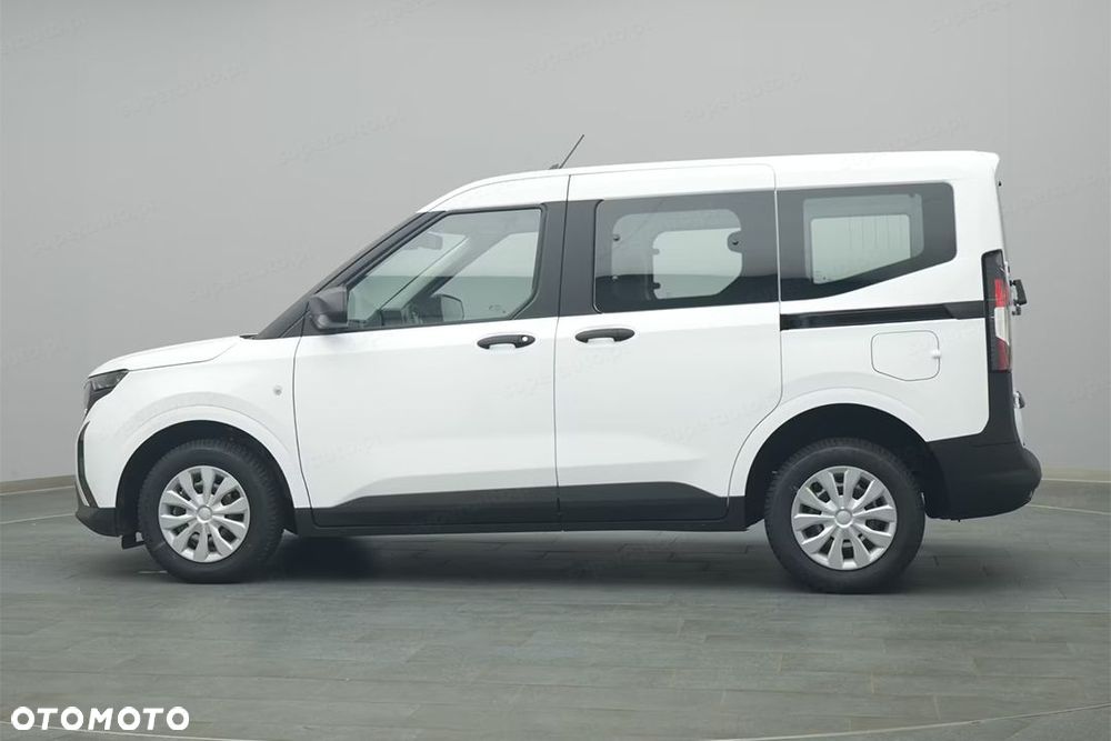 Ford Transit Courier - 10