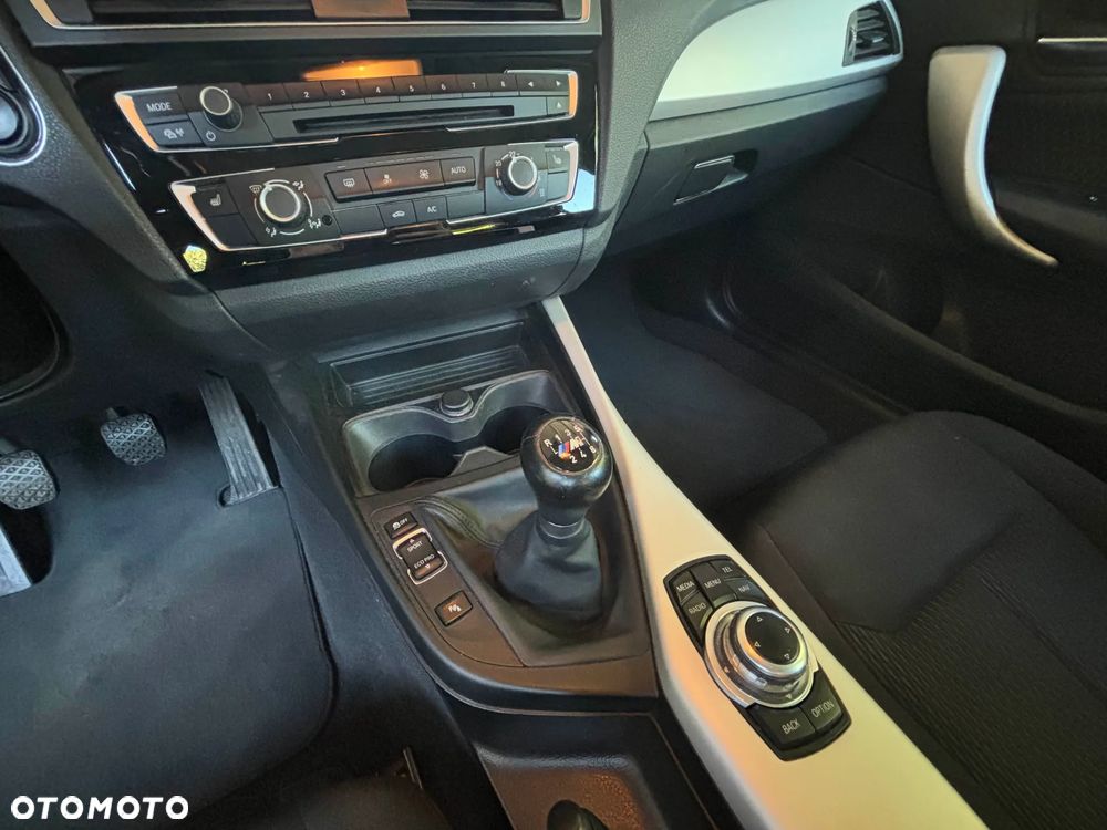 BMW Seria 1 116i Edition Metropolitan - 5