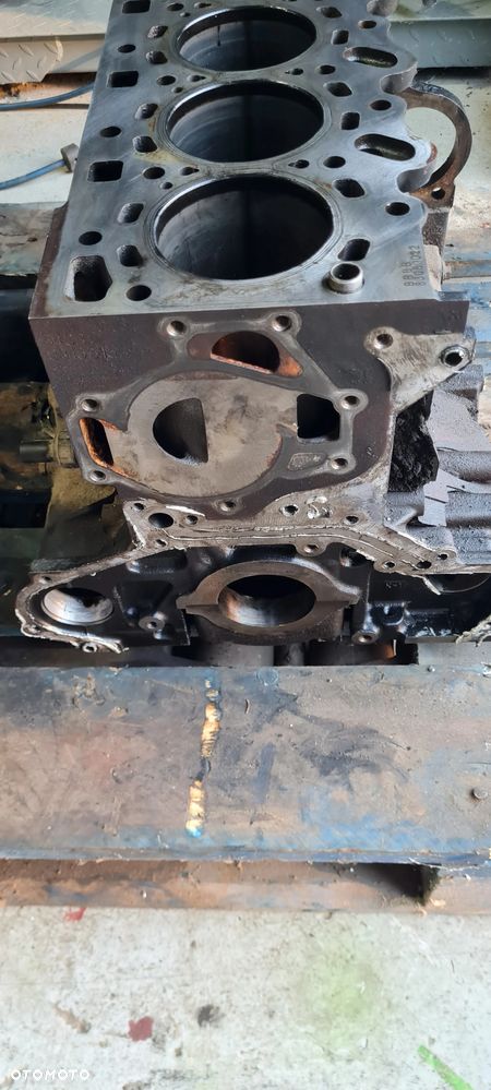 Kia Sorento I 2.5 Blok Silnika - 2