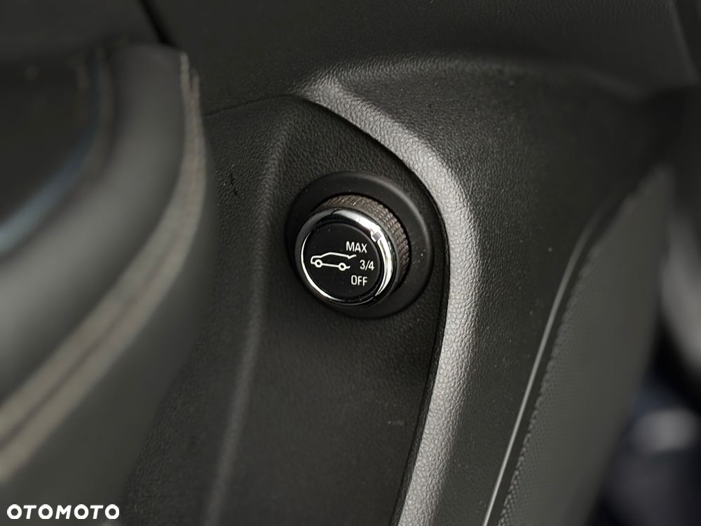 Opel Insignia - 36