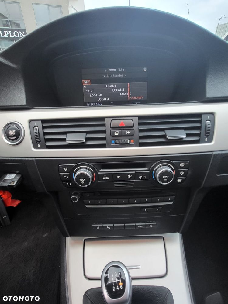 BMW Seria 3 318i Edition Sport - 22