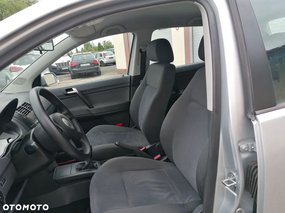 Volkswagen Polo - 10