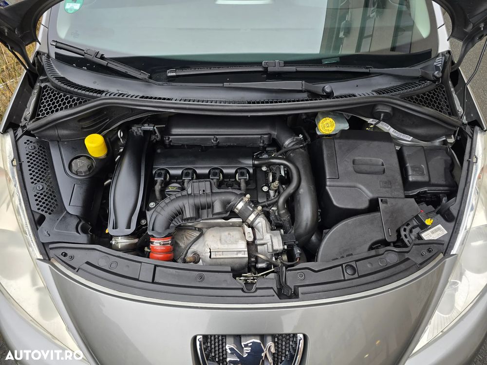 Peugeot 207 155 THP Premium - 13