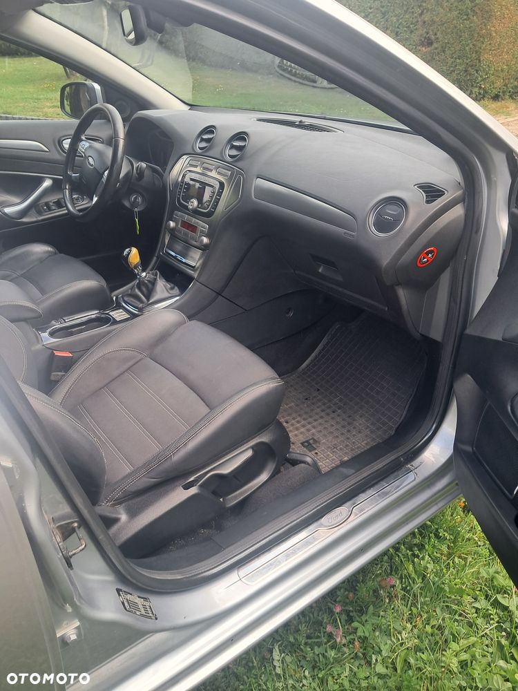 Ford Mondeo - 14