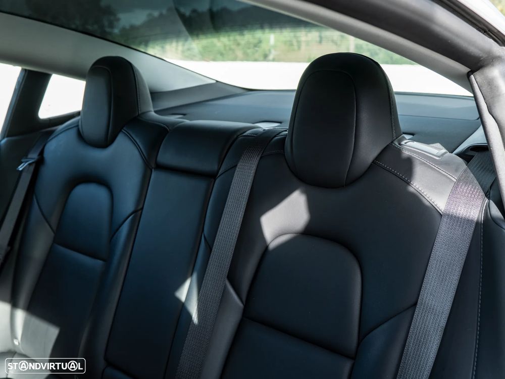 Tesla Model 3 Long-Range Dual Motor AWD - 16