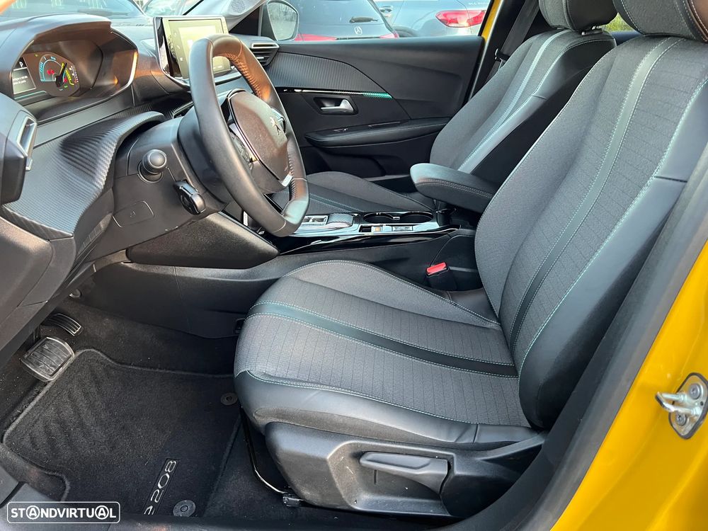 Peugeot e-208 Allure Pack - 11