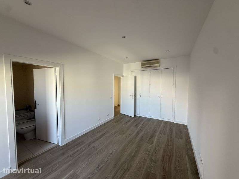 Apartamento T4 em Oeiras - Grande imagem: 4/8