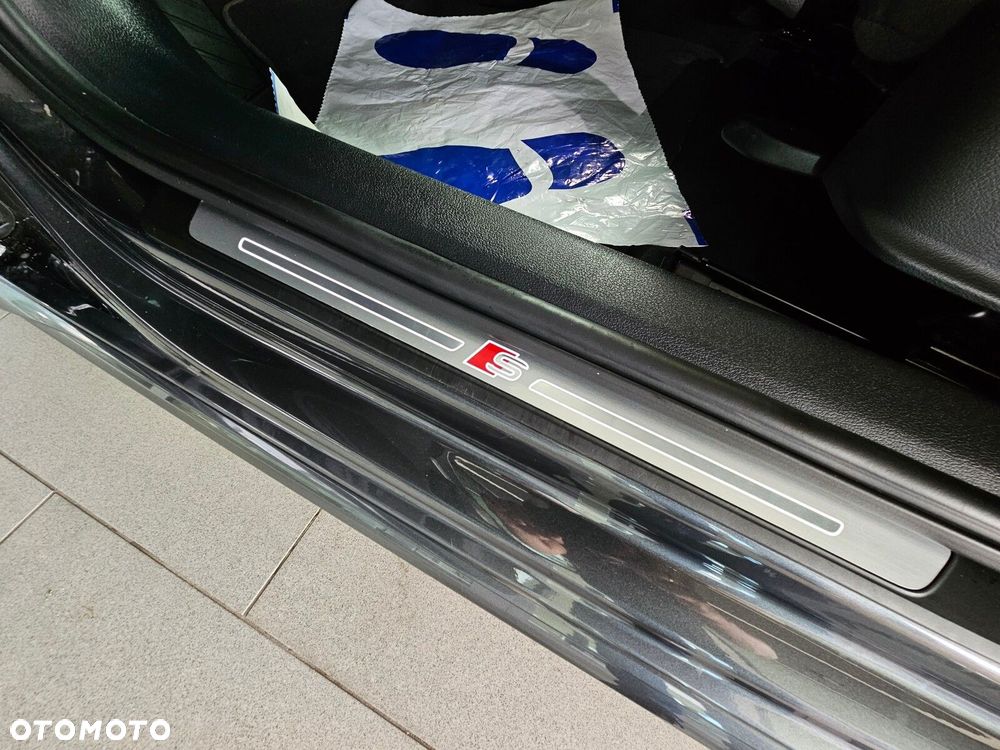 Audi A4 Avant 40 TFSI mHEV S Line S tronic - 13