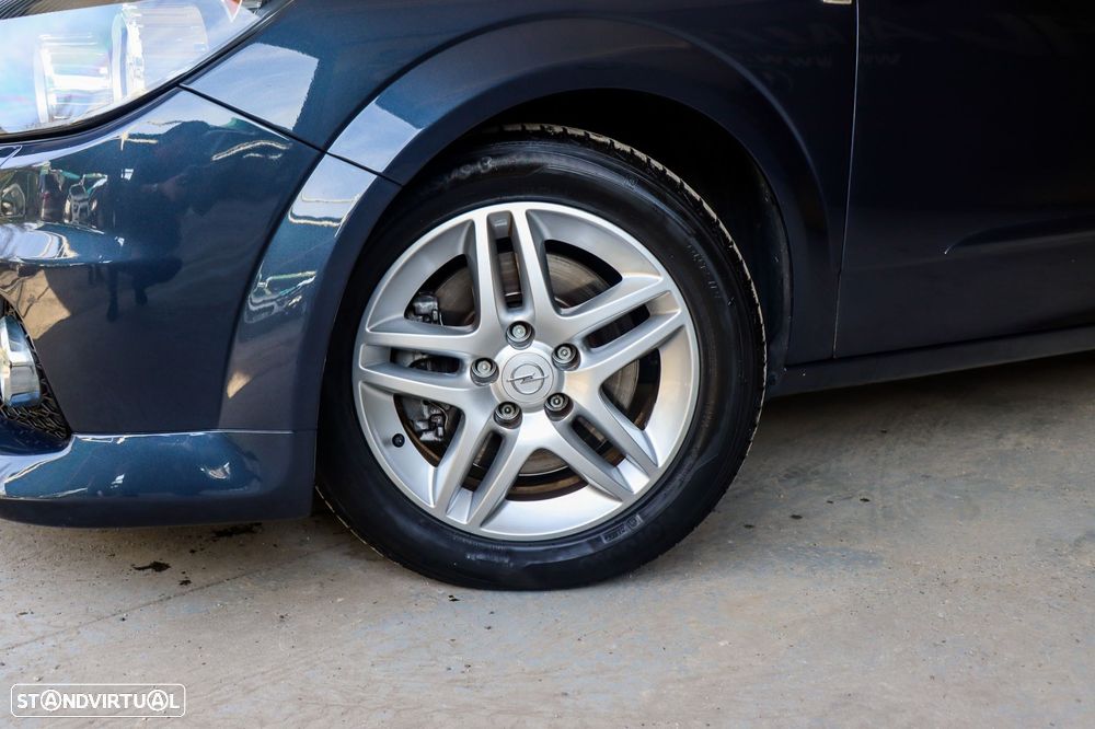 Opel Astra GTC 1.9 CDTI - 10