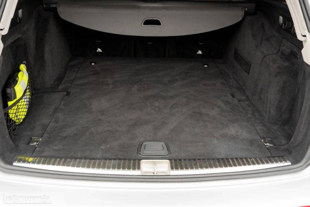 Mercedes-Benz E 220 - 50