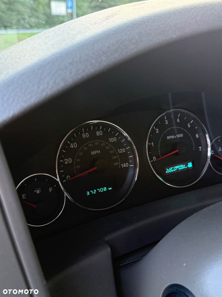 Jeep Commander 3.7 V6 - 16