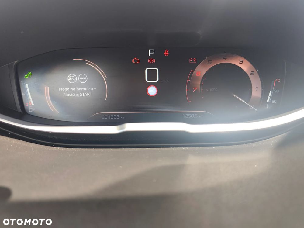 Peugeot 5008 - 11