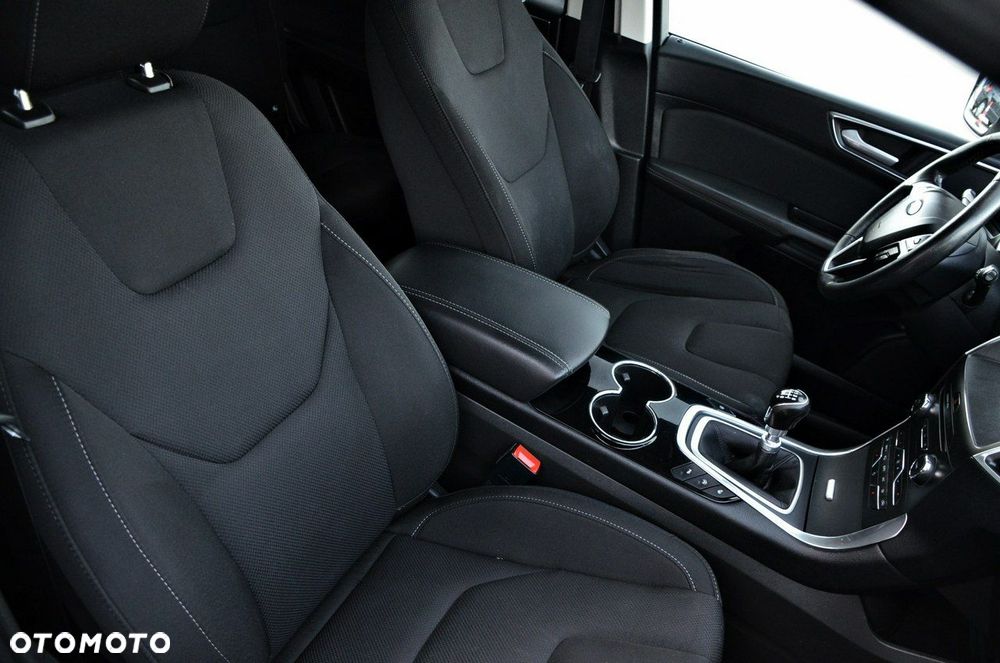 Ford S-Max - 20