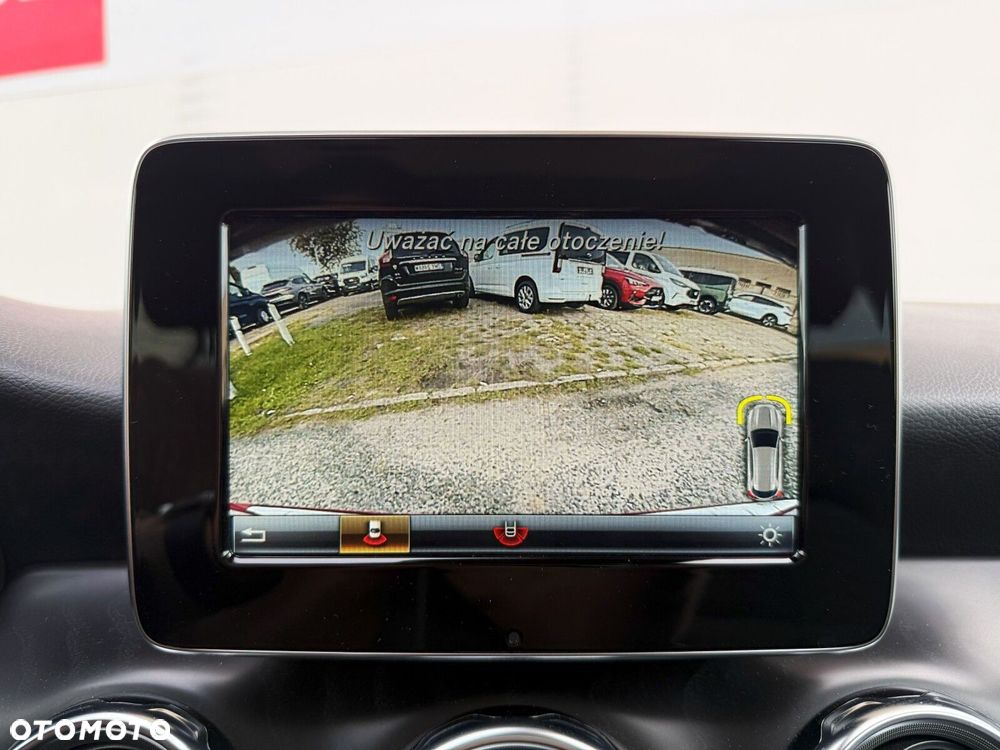 Mercedes-Benz GLA 200 7G-DCT Style - 23