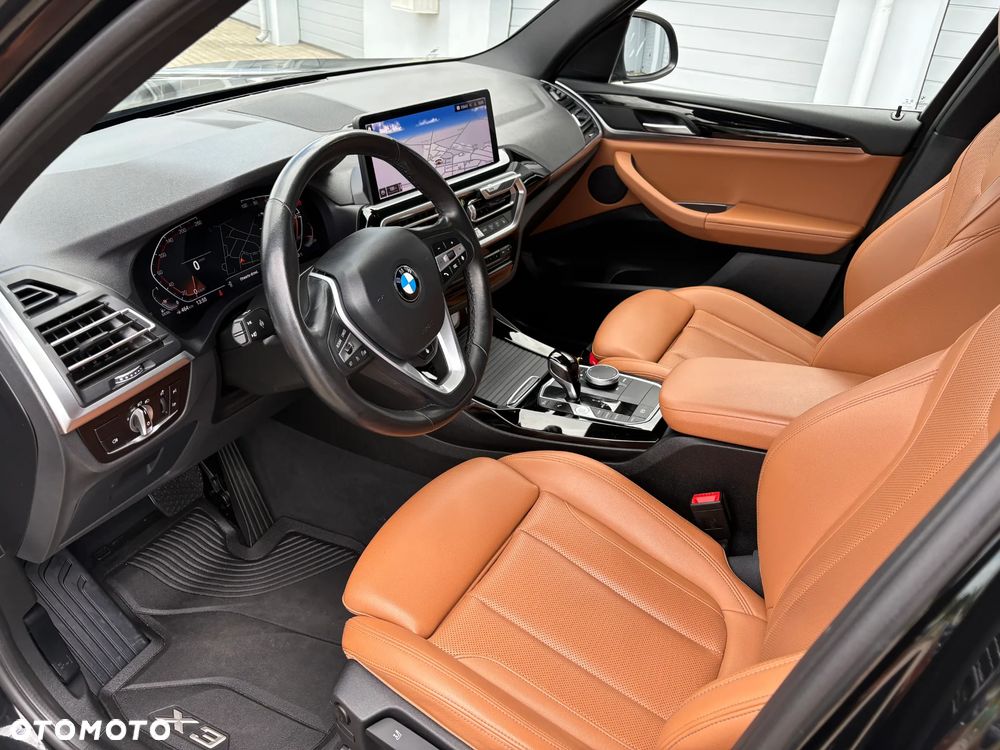 BMW X3 sDrive18d - 14
