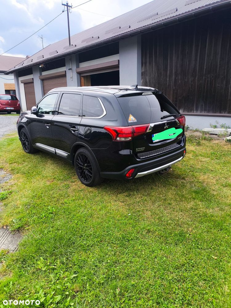 Mitsubishi Outlander 2.0 Intense + 4WD CVT - 10