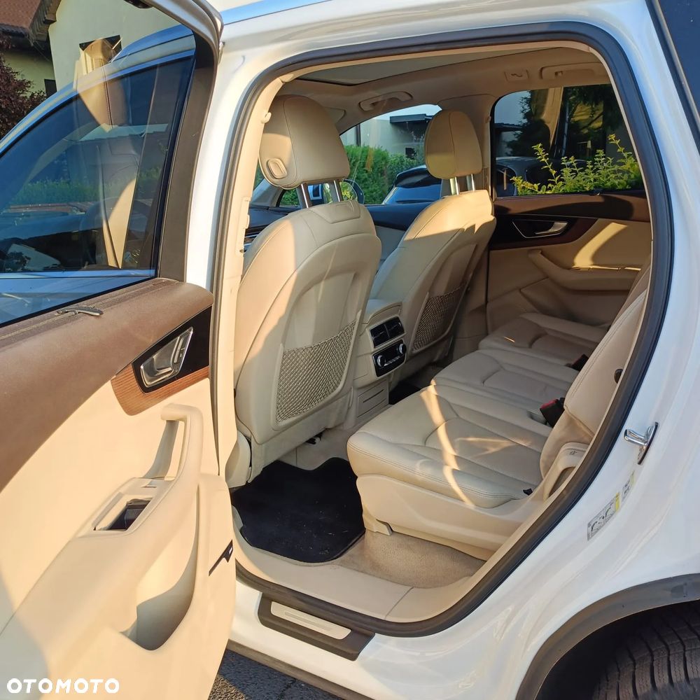 Audi Q7 3.0 TFSI Quattro Tiptronic - 6