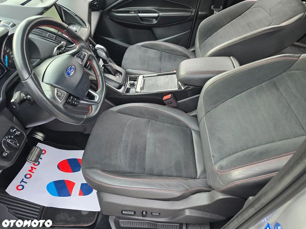 Ford Kuga 2.0 TDCi 4x4 ST-Line - 22