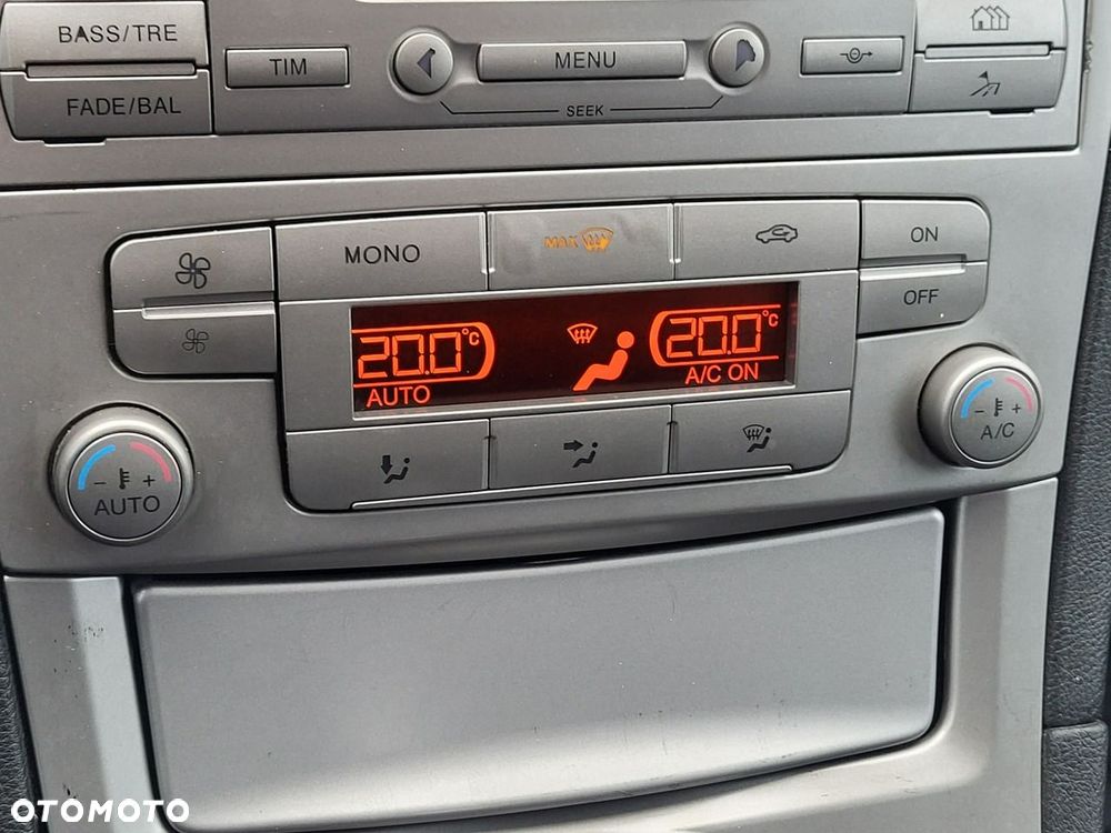 Ford S-Max - 25