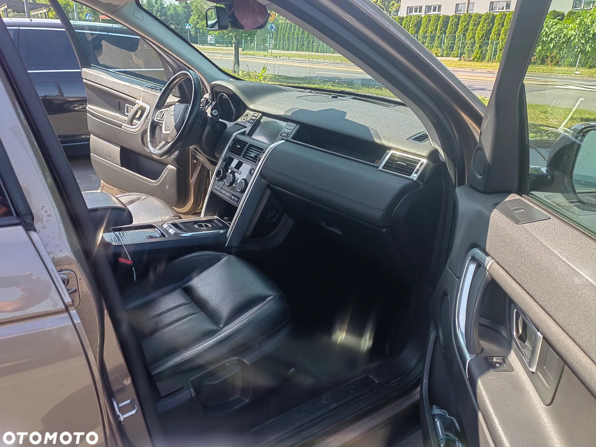 Land Rover Discovery Sport 2.0 TD4 Pure - 27