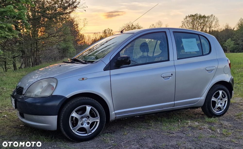Toyota Yaris 1.0 Base - 7