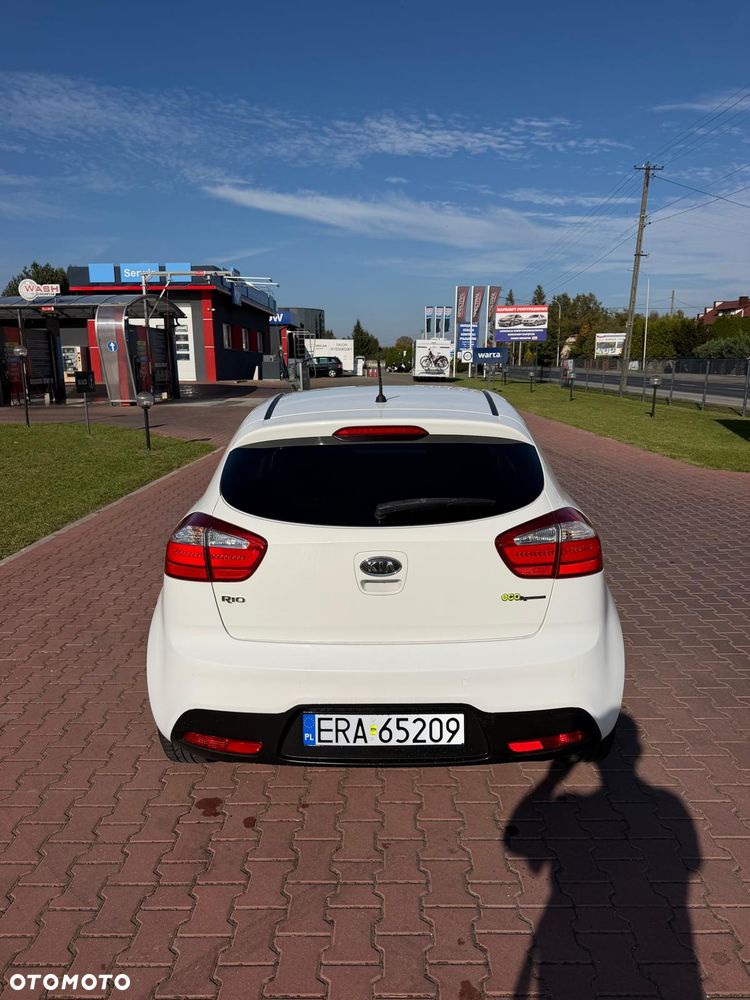 Kia Rio - 5