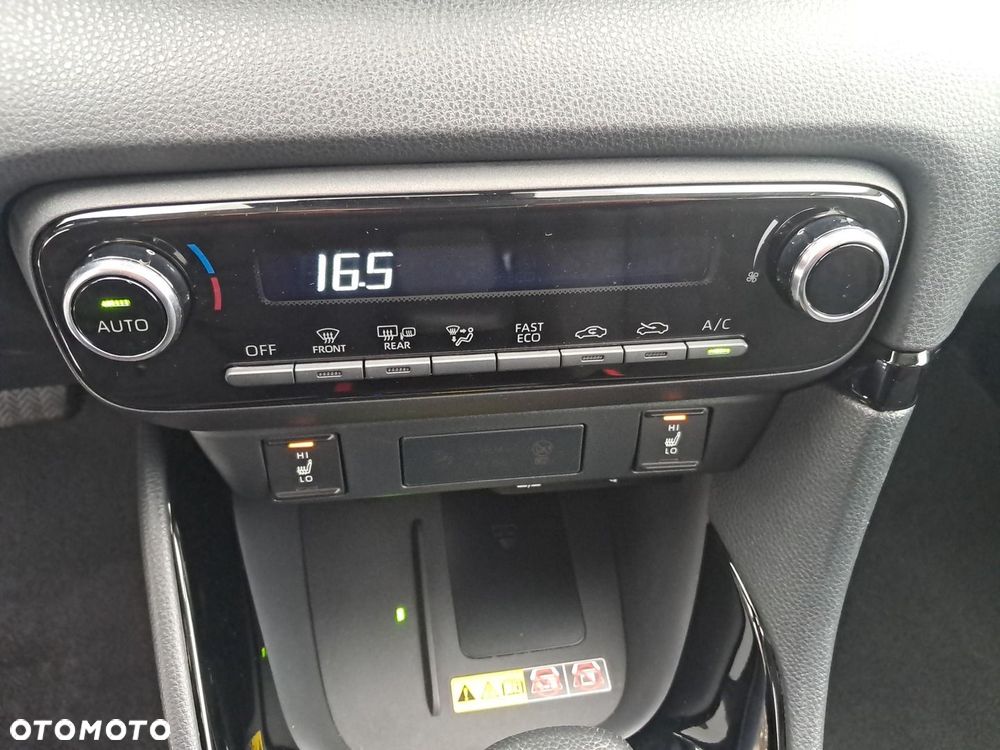 Toyota Yaris Hybrid 1.5 Style - 13