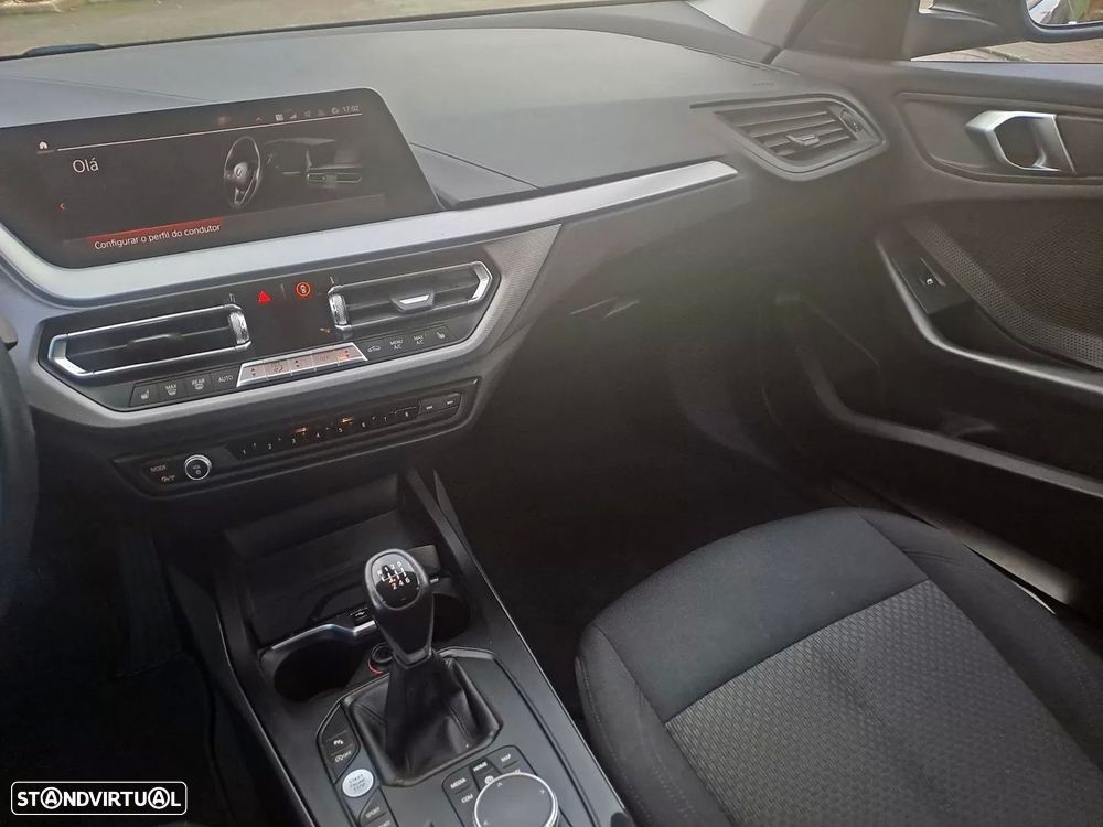 BMW 116 i Advantage — fotografia 19