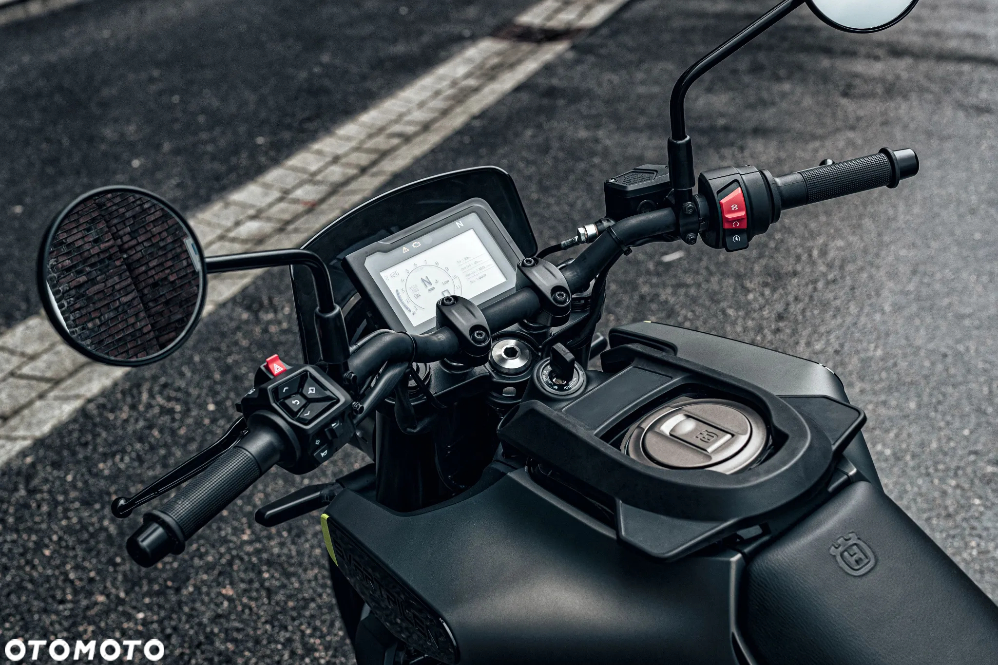 Husqvarna Svartpilen - 9