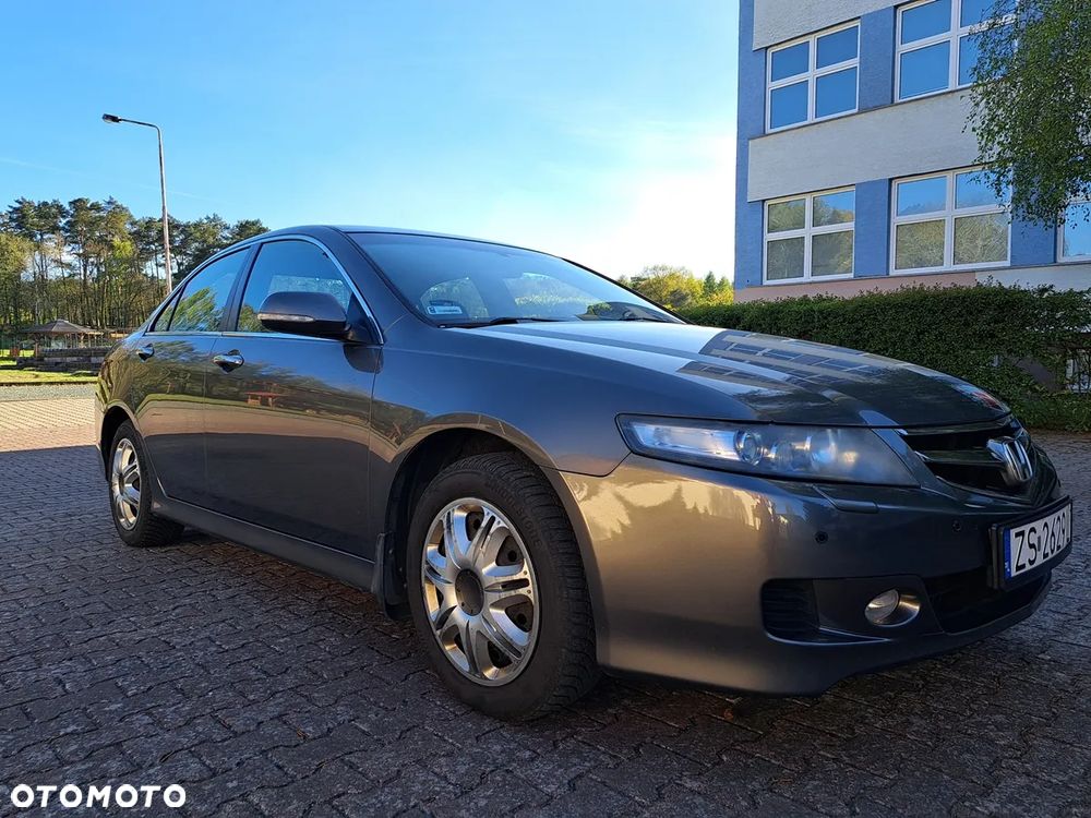 Honda Accord 2.0 Sport - 28