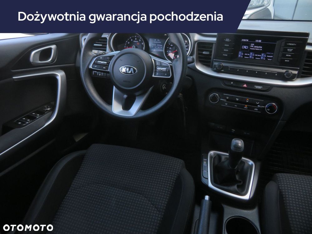 Kia Ceed - 9