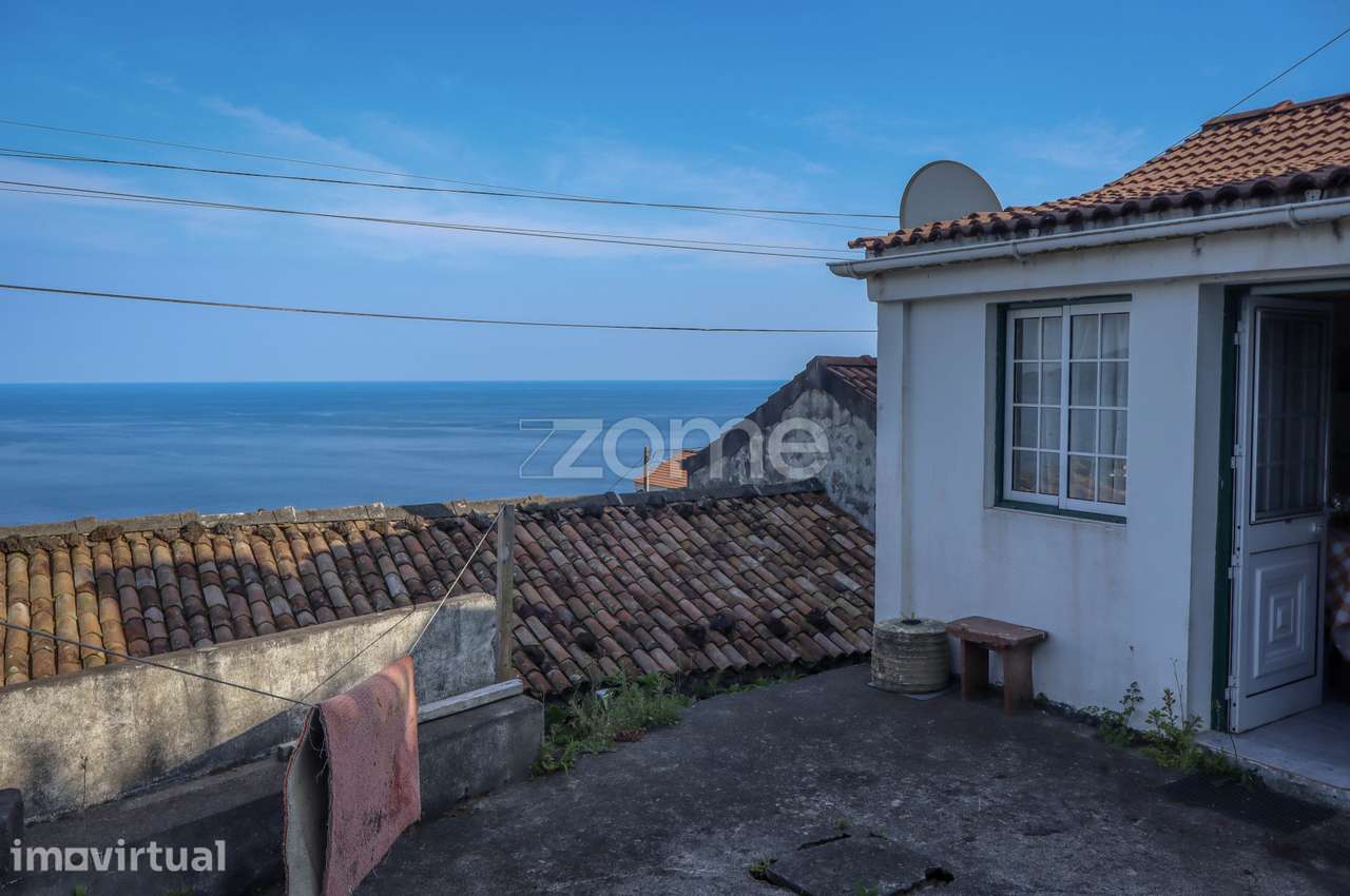 Moradia T4 com Vista Mar e Terreno Amplo em Ribeiras, Pico - Grande imagem: 4/24