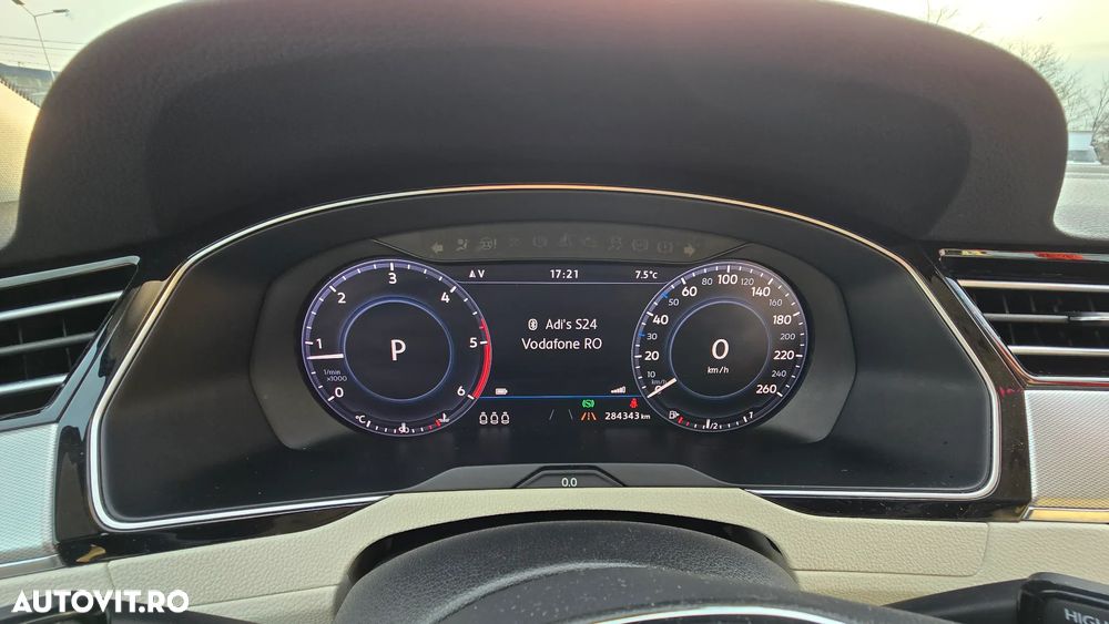 Volkswagen Passat 2.0 TDI DSG Highline - 13