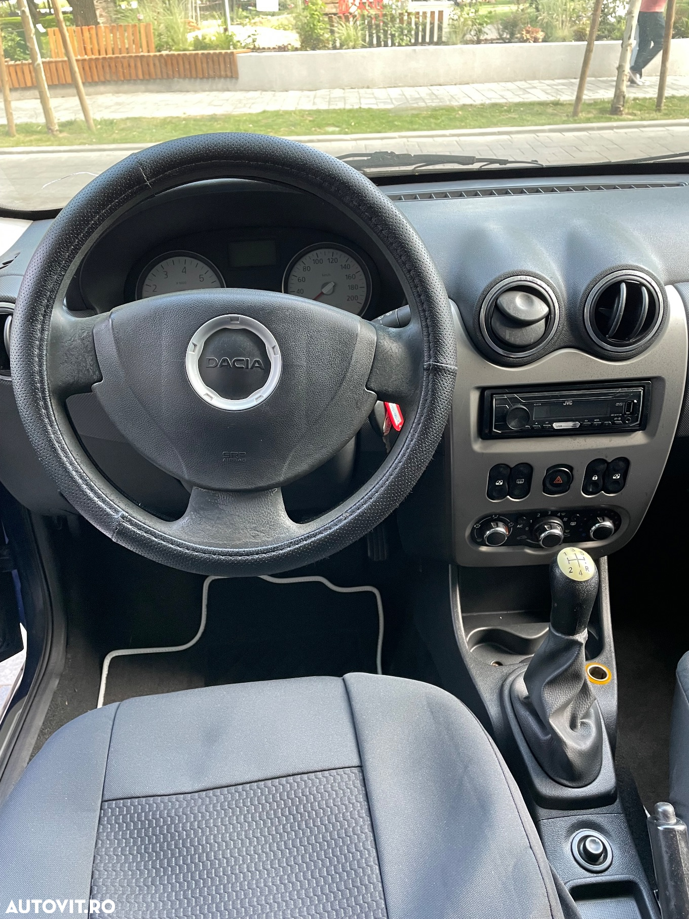 Dacia Sandero 1.4 MPI Ambiance - 10