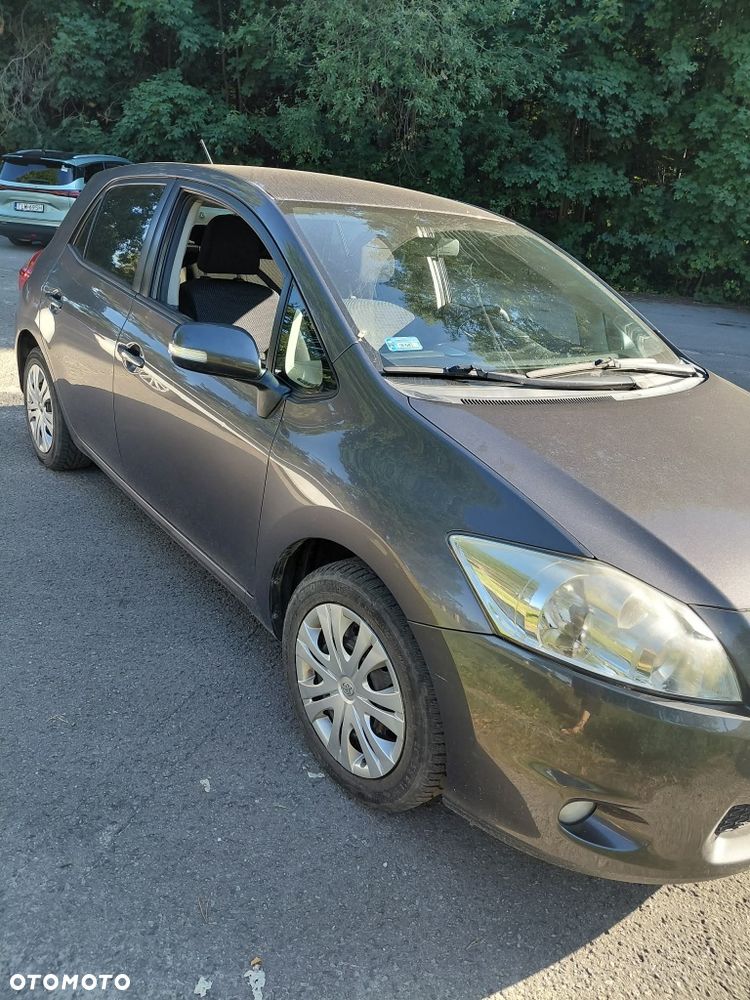 Toyota Auris - 4