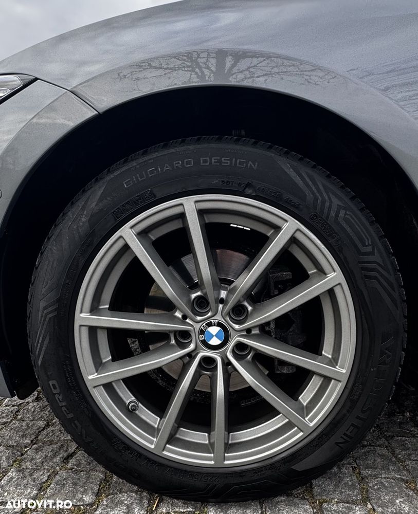 BMW Seria 3 318i Aut. - 25