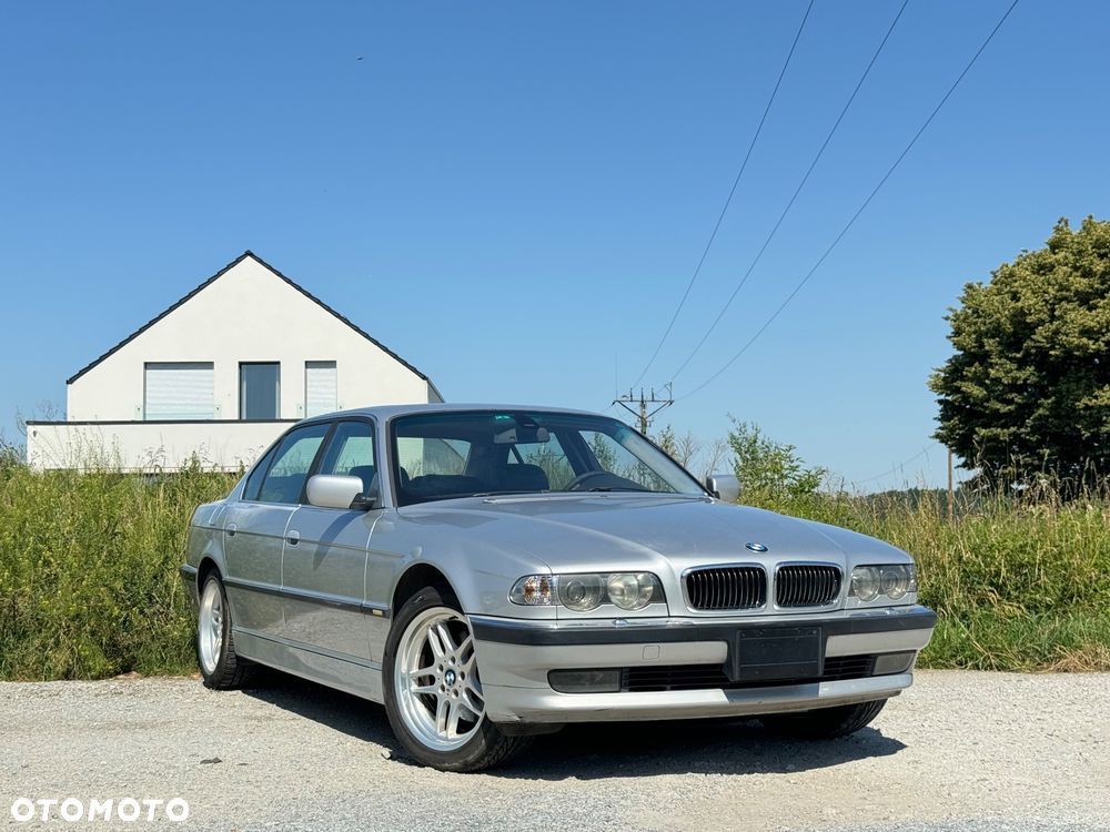 BMW Seria 7 740i - 3