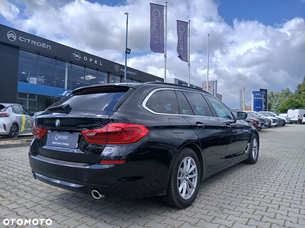 BMW Seria 5 520d Luxury Line - 4