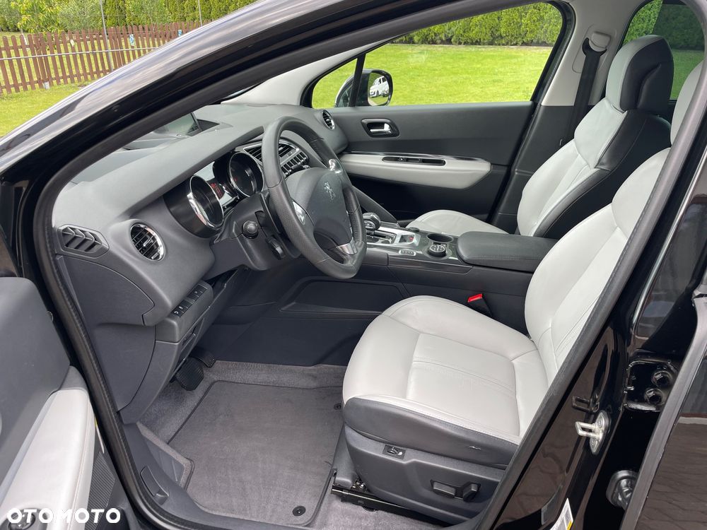 Peugeot 3008 Hybrid4 - 6