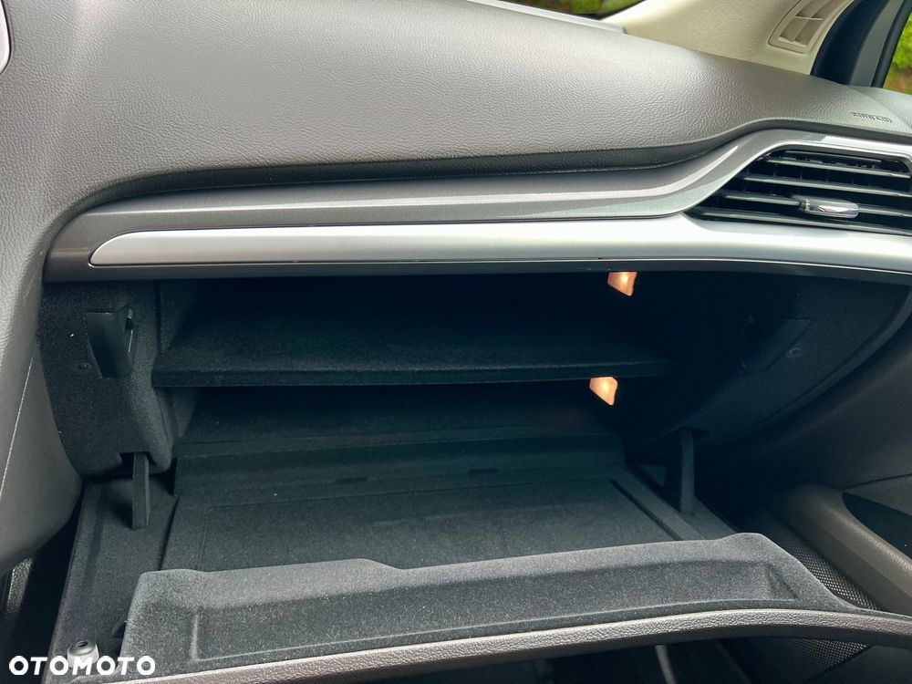 Ford Mondeo - 37