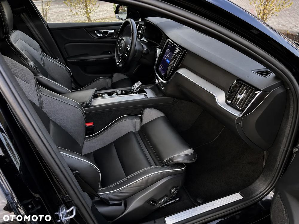 Volvo S60 B5 B AWD Ultimate Dark - 14