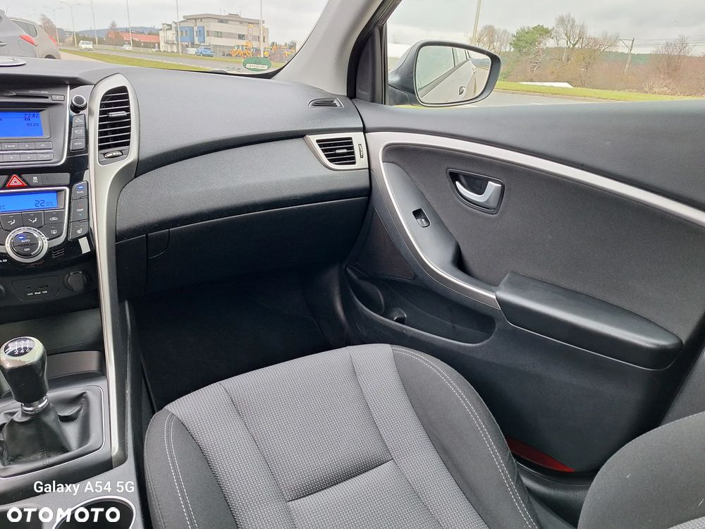 Hyundai i30 1.6 CRDi Trend - 28