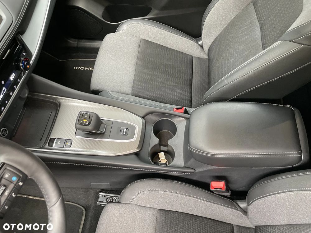 Nissan Qashqai 1.3 DIG-T MHEV N-Connecta Xtronic - 28