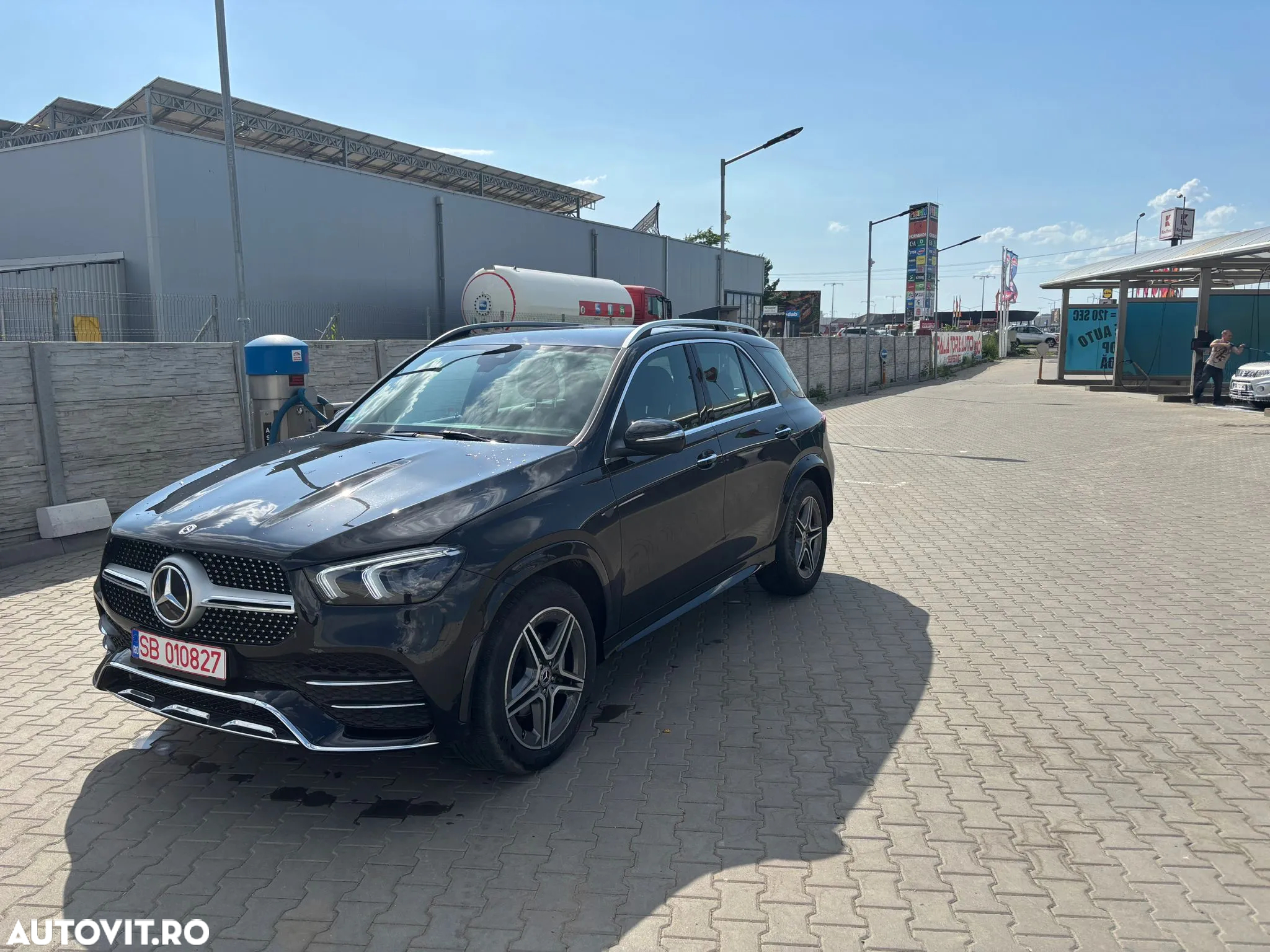 Mercedes-Benz GLE 300 d 4Matic 9G-TRONIC AMG Line - 5