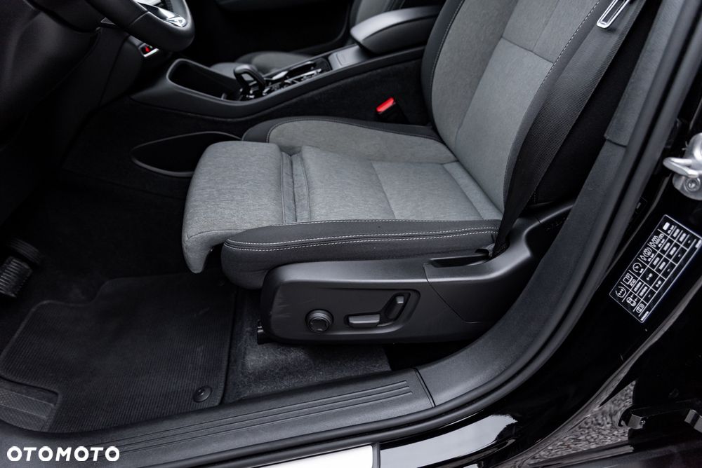 Volvo XC 40 B4 B DKG Ultimate Dark - 19